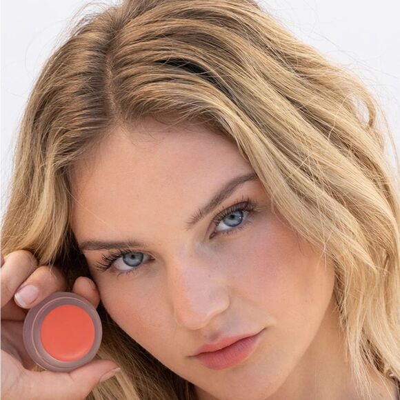 rms Lip2Cheek Creamy multitasker adds buildable, nourishing color lips & cheeks - Picture 4 of 14